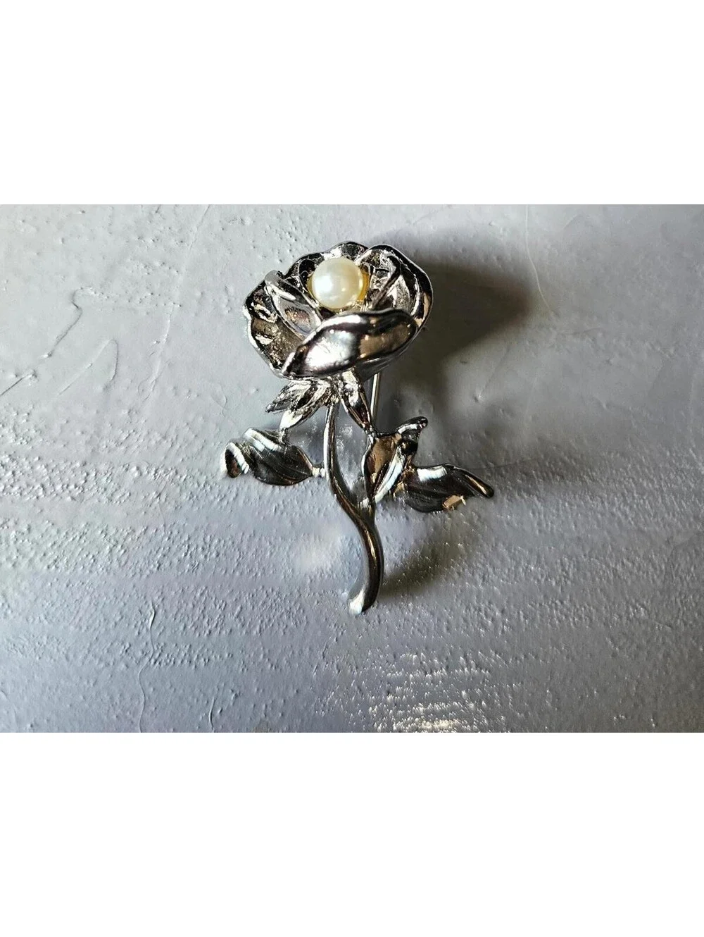 Vintage Rose Brooch Silver Tone Faux Pearl Center Floral Pin Jewelry 1.75in
